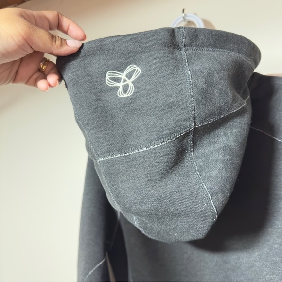 Aritzia TNA CozyAf Zipup Hoodie Gray Women Size S - Picture 8 of 10